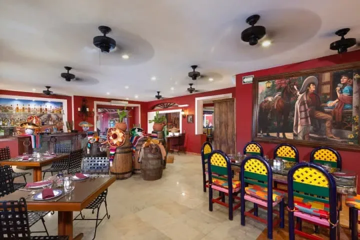 Restaurante Hacienda Sarape, Oasis Tlc